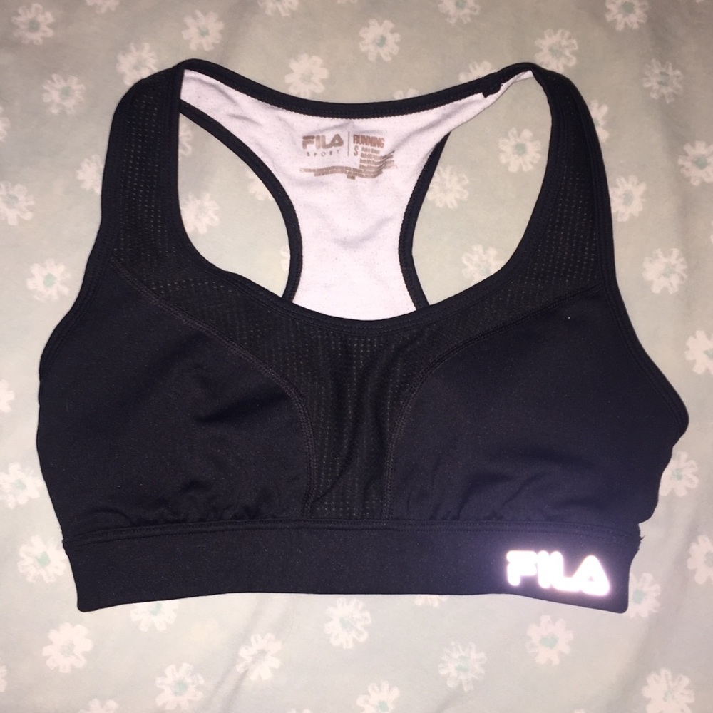 Black sports bra